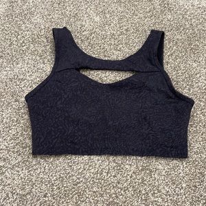 Lululemon high neck cut out bra. Patterned black. Size 8